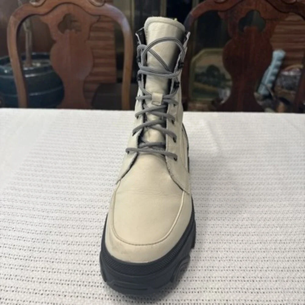 Sorrel Women’s Brex Lace Boot Waterproof Leather Chalk/Black Size 10